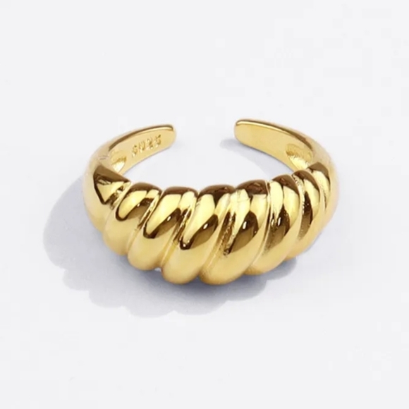 Jewelry Jewelry - Croissant Gold Ring